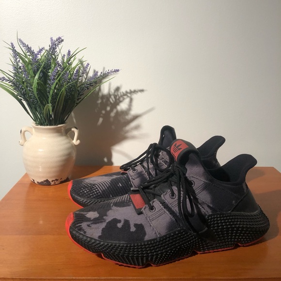 adidas Prophere - Bleached Black Solar Red - Picture 2 of 3